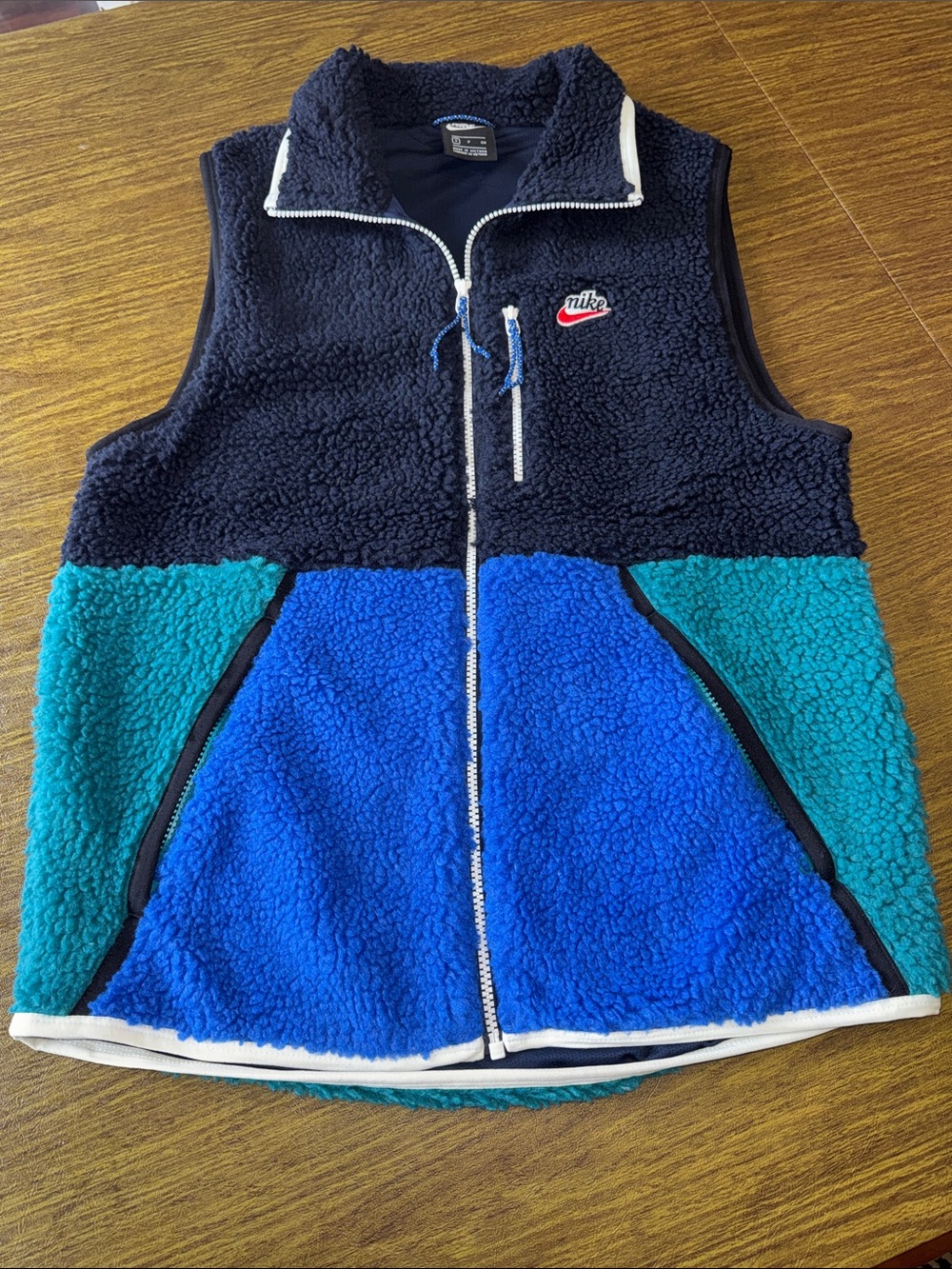 Nike Colorblock Sherpa Vest in Black, Teal & Royal